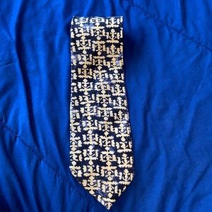 Structure silk tie